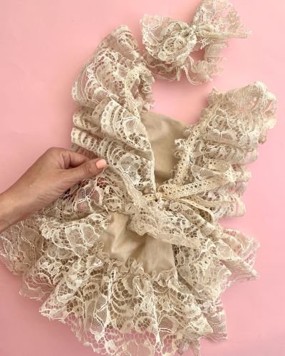 Бебешки ръчно изработен ромпър с лента за глава „Anne’s lace“